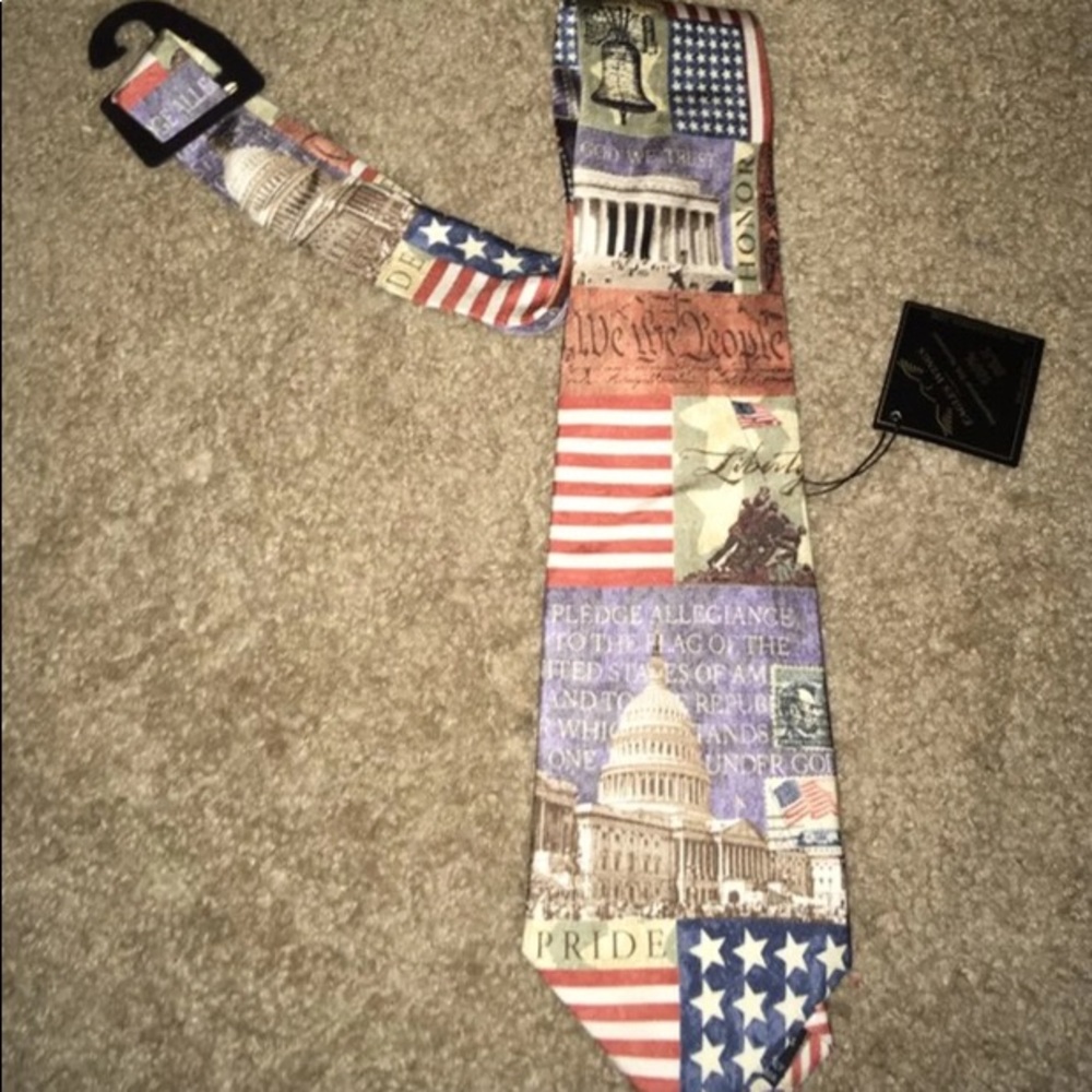 East Wings Tie 100% Silk NWT